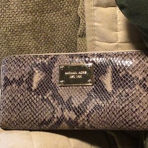 Michael Kors AP-1112 Python snake skin wallet